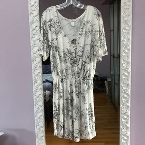 H&M NWOT summer dress with cinched waist.